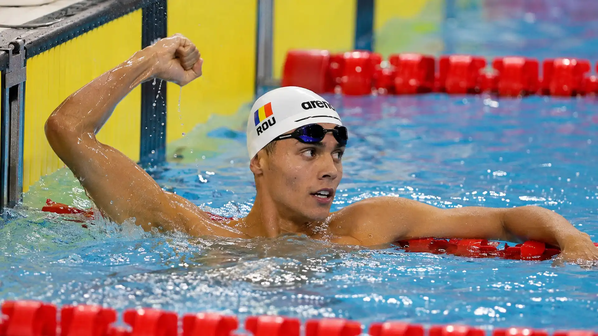 David Popovici scrie istorie la Paris! O nouă medalie de aur și un record unic la Campionatele Europene David Popovici scrie istorie la Paris! O nouă medalie de aur și un record unic la Campionatele Europene